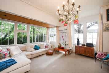 24 Albert Street, Saint Clair