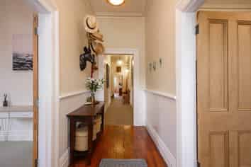 24 Albert Street, Saint Clair