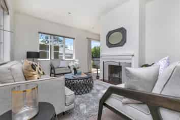 8 Henshaw Avenue, Three Kings