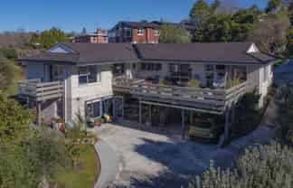 60 Acacia Crescent, Glenview