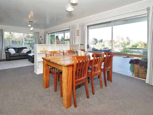 60 Acacia Crescent, Glenview