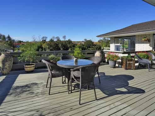 60 Acacia Crescent, Glenview