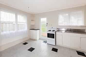 4/64A Ngatiawa Street, One Tree Hill