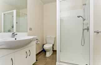 176 Broadway, Newmarket