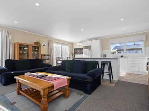 53 Snell Drive, Chartwell