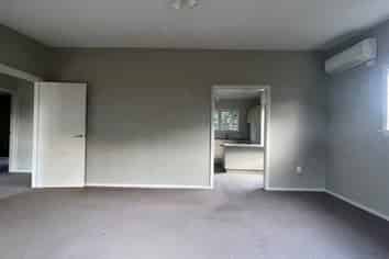 1/7c Curletts Road, Sockburn