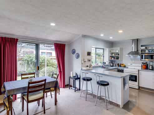 21 Bucksburn Place, Greenmeadows