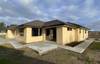 41 Geoff Geering Drive, Netherby