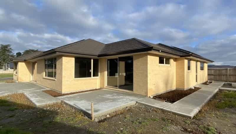 41 Geoff Geering Drive, Netherby