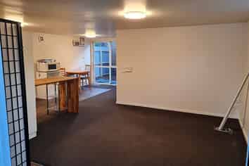 3 Bronte Place, Waltham