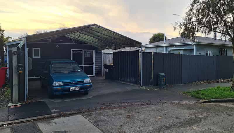 3 Bronte Place, Waltham