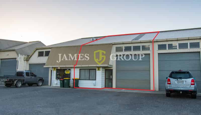 2/11 Markedo Place, Papakura