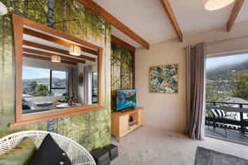 1A/215 Hampden Terrace, Nelson South