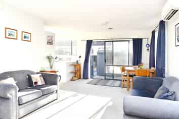 2/14 Spencer Street, Addington