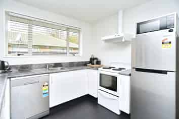 3/11 Grove Road, Addington