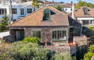 17 Rarangi Road, Saint Heliers