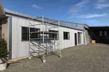 Affordable Office/Showroom, Warehouse/Factory