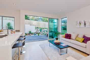 14a Colonel Barton Glade, Saint Johns