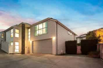 14a Colonel Barton Glade, Saint Johns