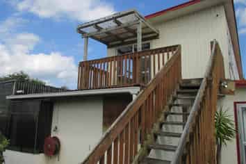 4/196 Kimbolton Road, Feilding