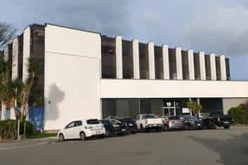 1293m² OFFICE AVAILABLE 2022