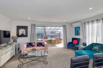 1 Wharuka Glade, Mangawhai