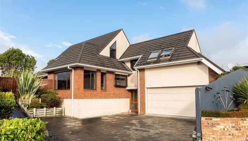 27 Stillwater Avenue, Burwood