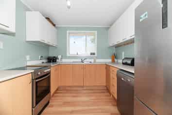 25 Scarlet Drive, Ranui