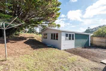 25 Scarlet Drive, Ranui