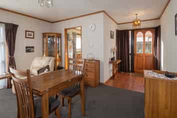 2/350 Burnett Street, Ashburton