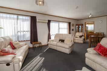 2/350 Burnett Street, Ashburton