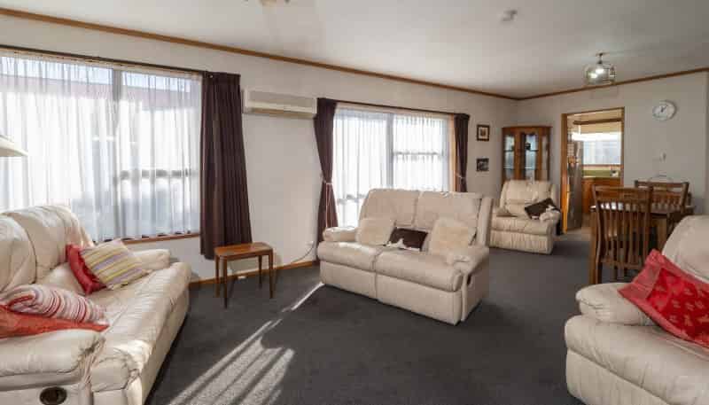 2/350 Burnett Street, Ashburton