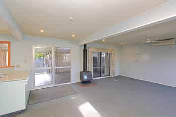 4 Gilmour Place, Taradale