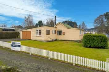 15 Harrington Street, Lawrence