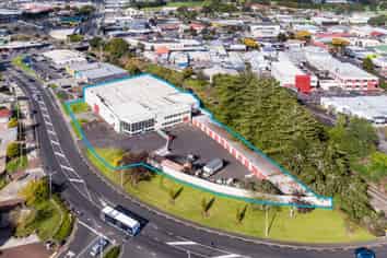 Prime Location and High Exposure