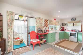 4/12 Raukawa Street, Stokes Valley