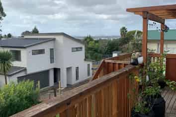 12 Cron Ave, Te Atatu South