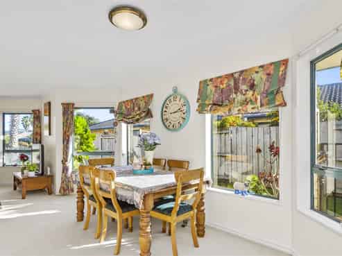 77 Santa Monica Drive, Papamoa