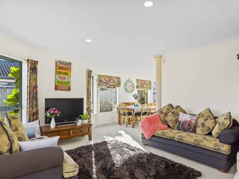 77 Santa Monica Drive, Papamoa