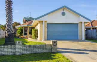 77 Santa Monica Drive, Papamoa