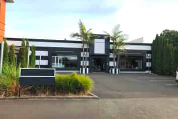 Profile Bulk Retail Destination For Lease