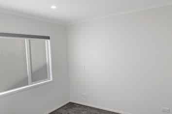 605a Queen Street West, Saint Leonards