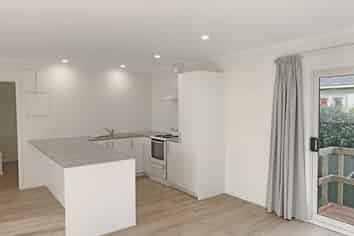 605a Queen Street West, Saint Leonards