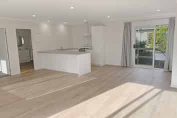 605a Queen Street West, Saint Leonards