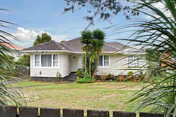 160 Russell Road, Manurewa