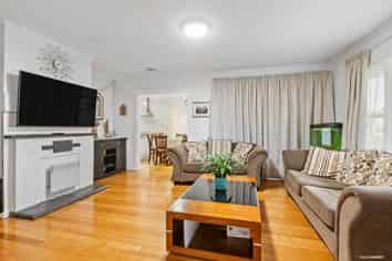 160 Russell Road, Manurewa