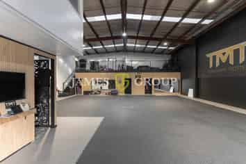 Central Road Front East Tamaki Warehouse