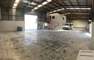 Minimal Office Warehouse