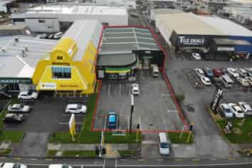 Large Cavendish Retail