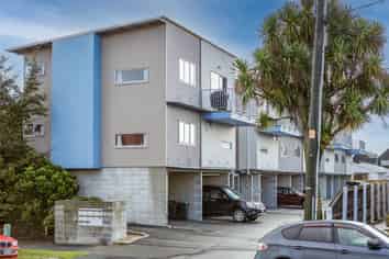 16/443 Cashel Street, Linwood